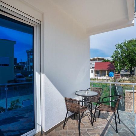 Apartments Vila A1 Dobra Voda Luaran gambar