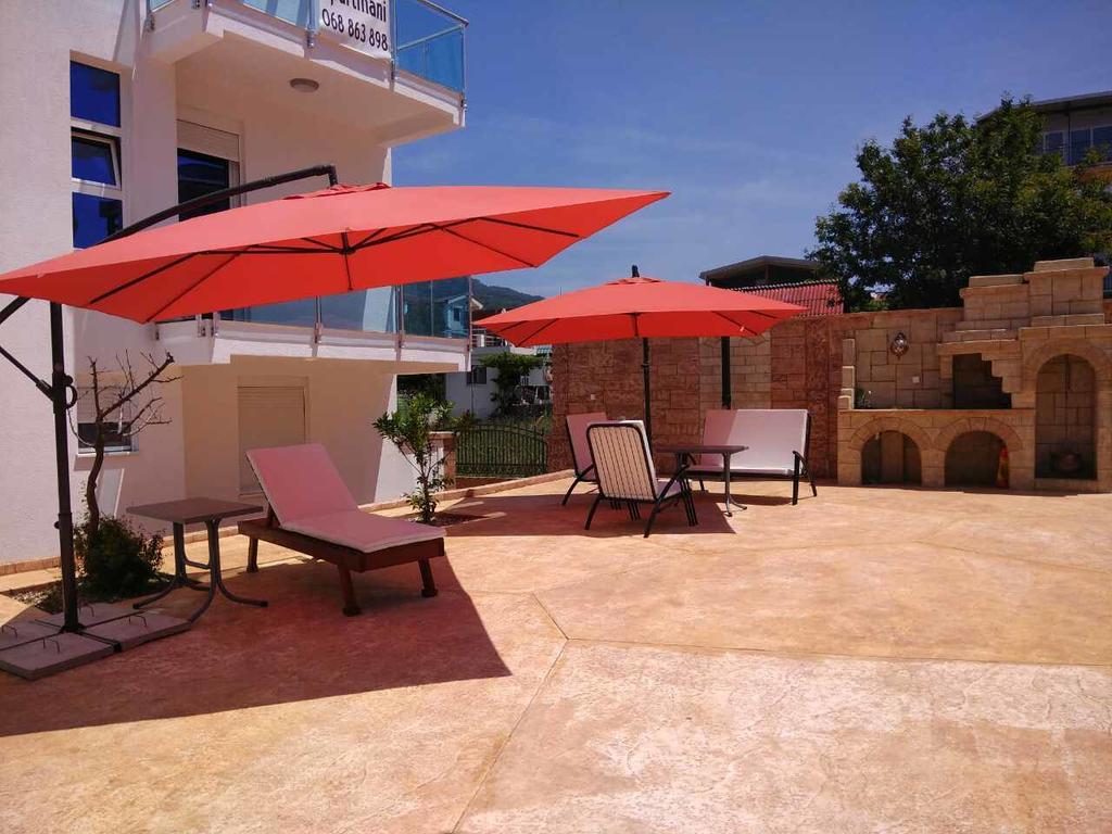 Apartments Vila A1 Dobra Voda Luaran gambar