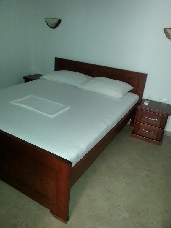 Apartments Vila A1 Dobra Voda Luaran gambar
