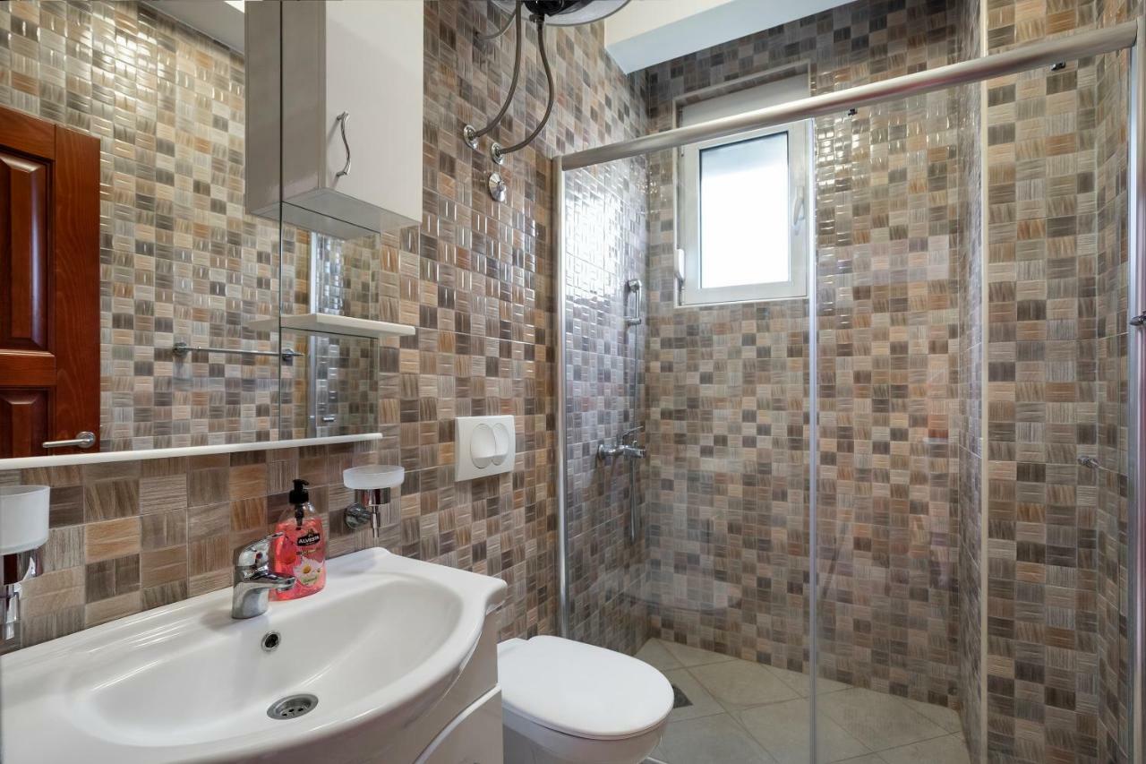 Apartments Vila A1 Dobra Voda Luaran gambar