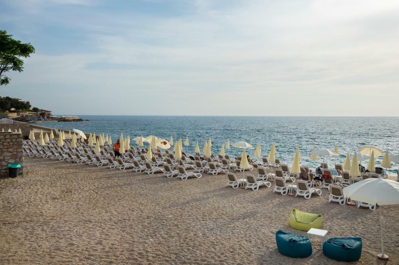 Apartments Vila A1 Dobra Voda Luaran gambar